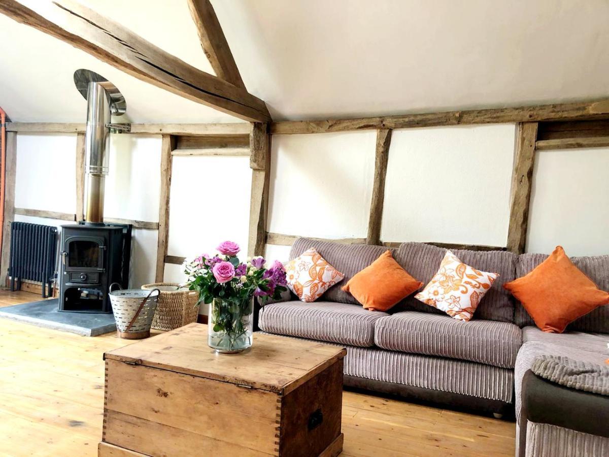 Hay Barn, Penrheol Farm, Unique Barn Conversion Builth Wells Exterior photo